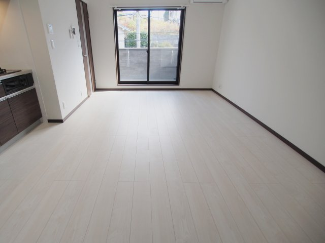 フォレスト青崎の居間・リビング