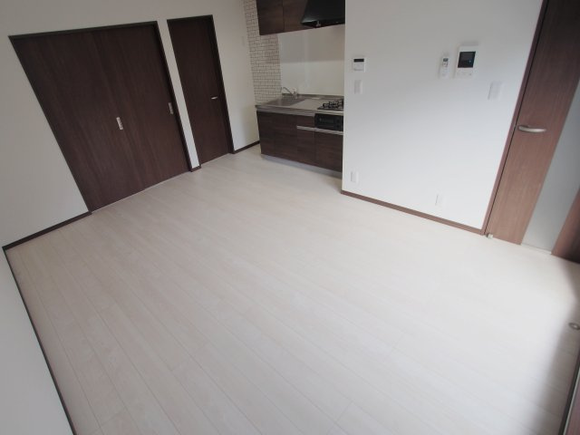 フォレスト青崎の居間・リビング