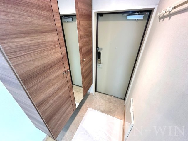 アン・ソレイユの玄関