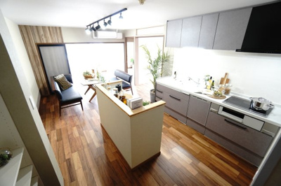 【居間・リビング】 | 【上質リノベ】ダイアパレス己斐 | 室内（2024年5月24日13：00頃）撮影