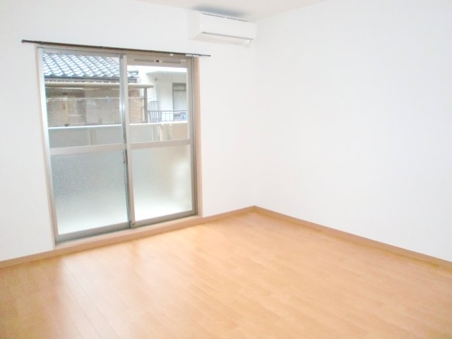 メゾン・エイムの居間・リビング