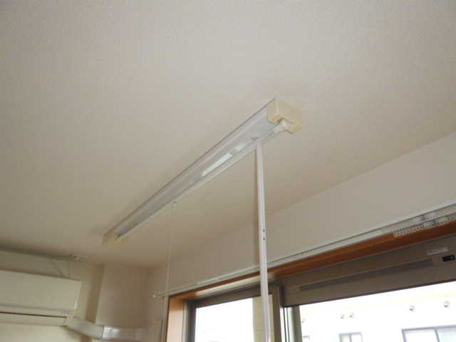 センチュリーカーサの内装|室内物干し