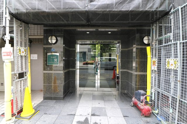 イトーピア三宮アーバンステージのエントランス|落ち着いたエントランスです