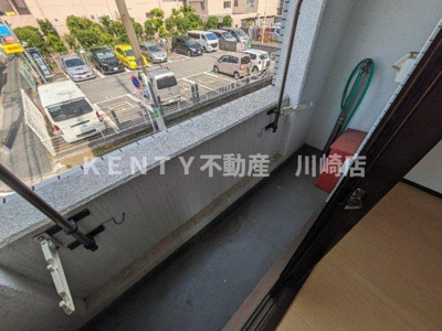 【バルコニー】 | ブルーウェイブ | お洗濯にも便利なバルコニー付き