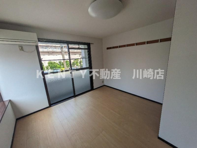 【洋室】 | ブルーウェイブ | コンパクトで使いやすい洋室です