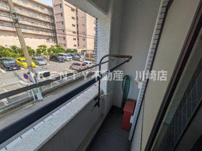 【バルコニー】 | ブルーウェイブ | 陽当たり良好なバルコニーです