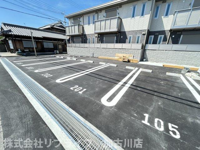 Maison Kの駐車場