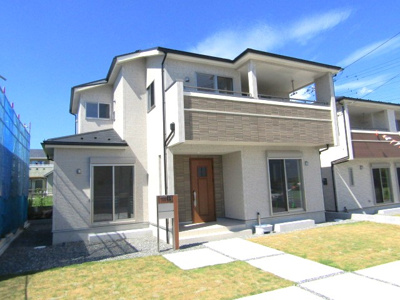 【外観】 | ブルーミングガーデン南アルプス市鏡中條　2号棟 | 落ち着いた雰囲気の外観です