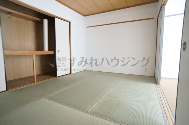 サンコート宝塚の和室