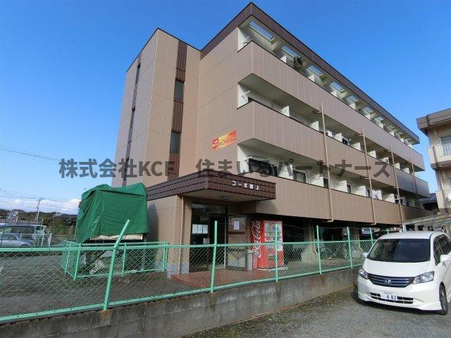 コーポ渕上の駐車場|建物外観を気になさる方へ、見た目の良い物件です