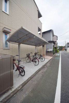 【その他共用部分】 | ディアコート高島平 | 屋根付きの駐輪場♪