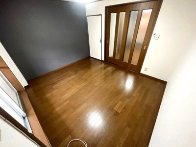 【洋室】 | ロイヤルコート天美東