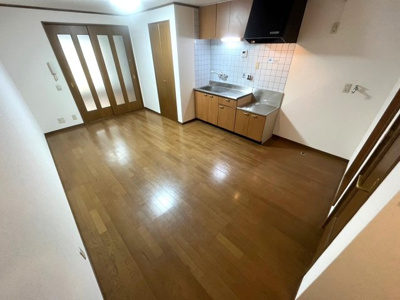 【居間・リビング】 | ロイヤルコート天美東