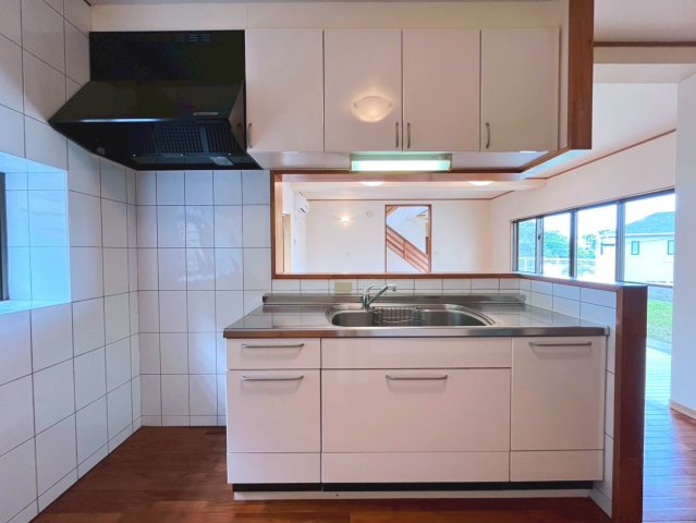 うるま市兼箇段　Kタウン　B号棟のキッチン|キッチン6.3帖