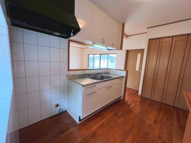 うるま市兼箇段　Kタウン　B号棟のキッチン|キッチン6.3帖