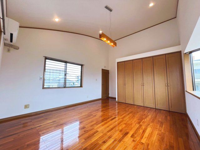 うるま市兼箇段　Kタウン　B号棟の洋室|11.3帖