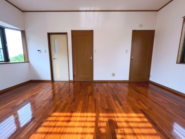 うるま市兼箇段　Kタウン　B号棟の洋室|11帖