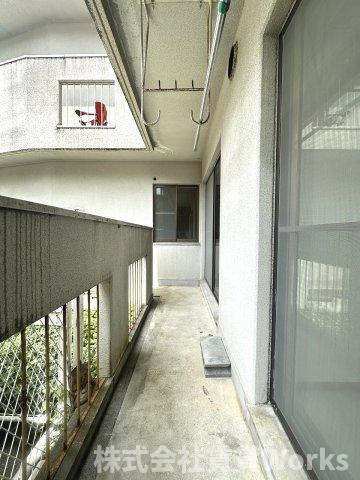 メゾンパルクNSのバルコニー|暖かな日差しのふりそそぐバルコニー