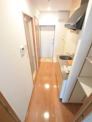 ルクレ津田沼の玄関