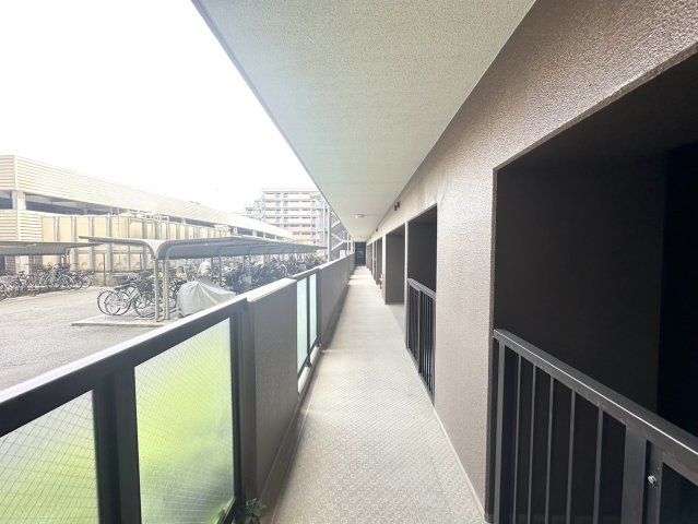 ロイヤルコート河原町・風ウイングのその他共用部分|住戸階廊下