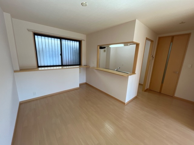 エメラルドA【10,000円キャッシュバック対象物件】の内装|内装は落ち着いています