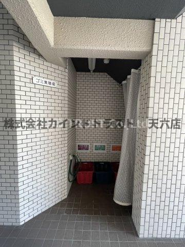 ラインハイツ瀬戸のエントランス|建物の内部です