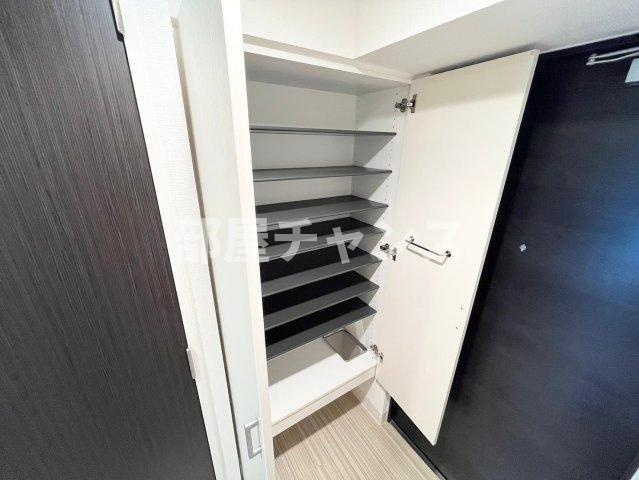 リヴシティ栄弐番館の収納