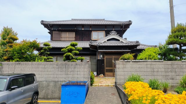 伊予市森　一戸建ての外観