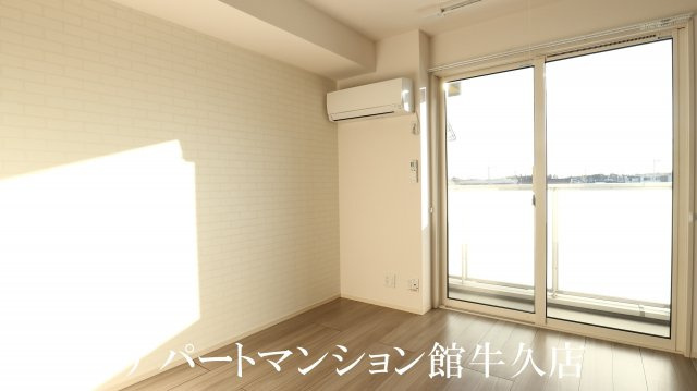 Fleur(フルール） Bの居間・リビング