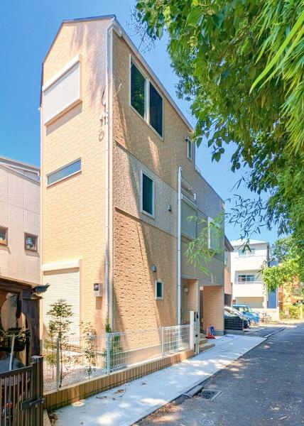 横浜市磯子区岡村３丁目の新築一戸建の前面道路含む現地写真|是非一度、現地へお越しください。 
ご自宅までの送迎もいたします