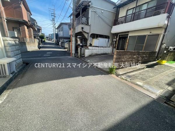 【前面道路含む現地写真】 | 羽曳野市はびきの5丁目　収益中古戸建
