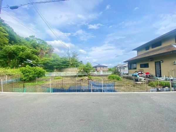 和歌山市栄谷　土地の前面道路含む現地写真