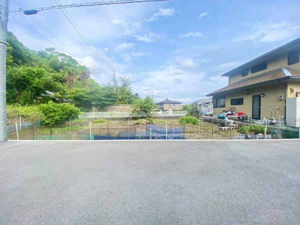 和歌山市栄谷　土地の前面道路含む現地写真