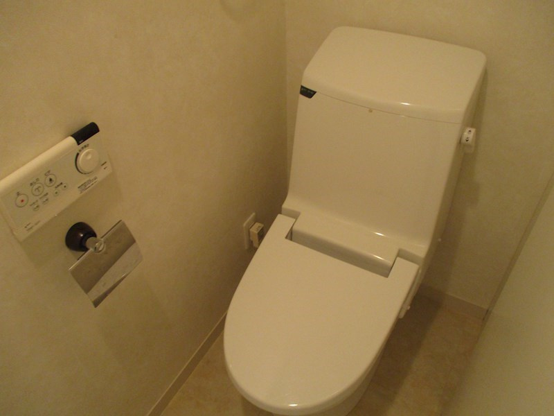 SUN HEART池下のトイレ