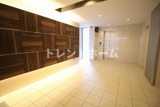 ルボワ天満橋のエントランス|選べる家電プランあり！！