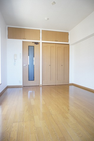 【居間・リビング】 | エンクレスト六本松　プライスホームなら仲介手数料0円！　HPに初期費用掲載してます！