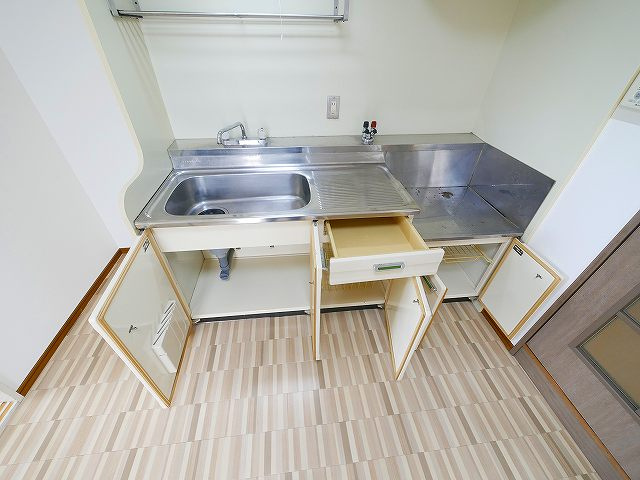 シャトー東九条のキッチン|キッチンでお料理をお楽しみください