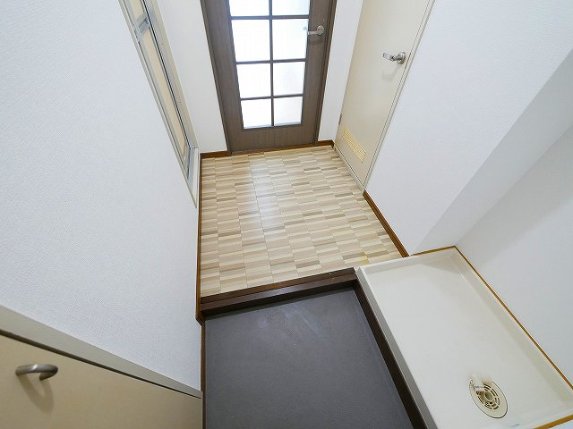 シャトー東九条の玄関|きれいな玄関です