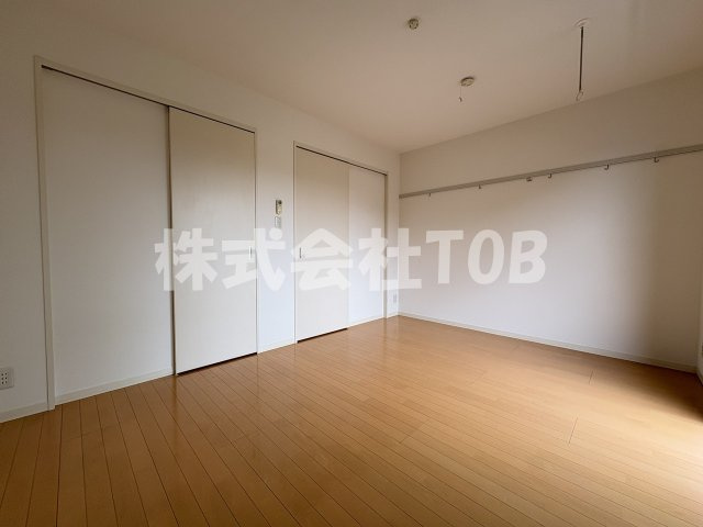 【洋室】 | ガーデンハウス三鷹 | 2F7.4帖