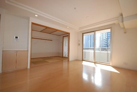 レジディア泉の居間・リビング