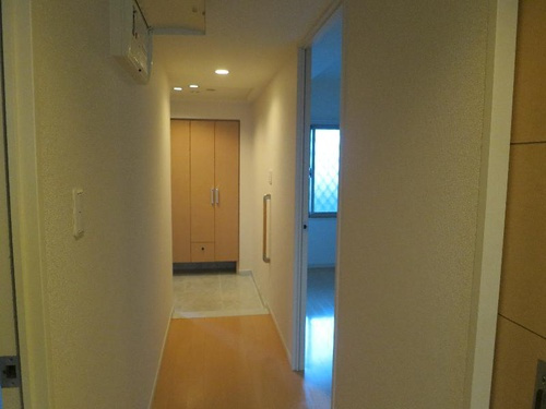 レジディア泉の玄関