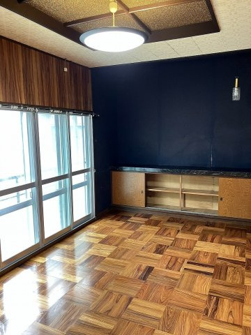 福井市足羽2丁目　オーナーチェンジ中古戸建　の居間・リビング