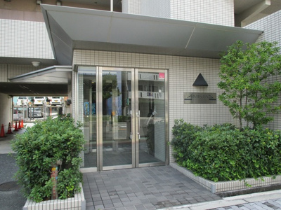 【エントランス】 | アミスタ菅原 | 管理が行き届いており清潔感のあるエントランスです