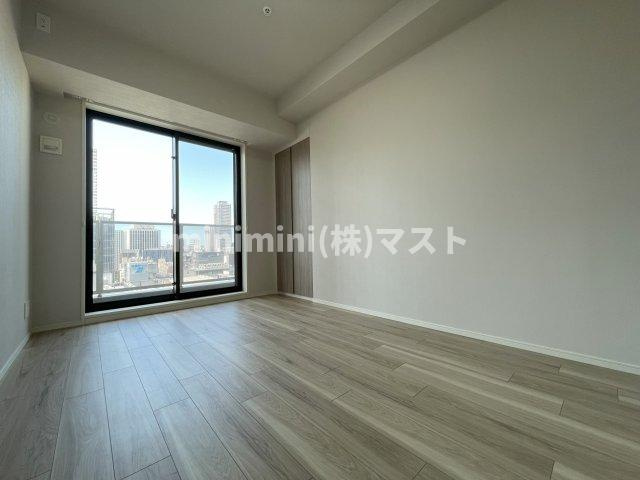 クレヴィアタワー大阪本町の洋室