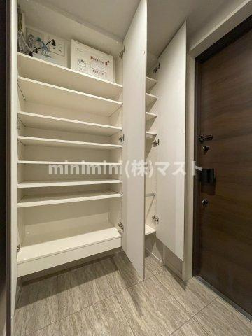 クレヴィアタワー大阪本町の玄関