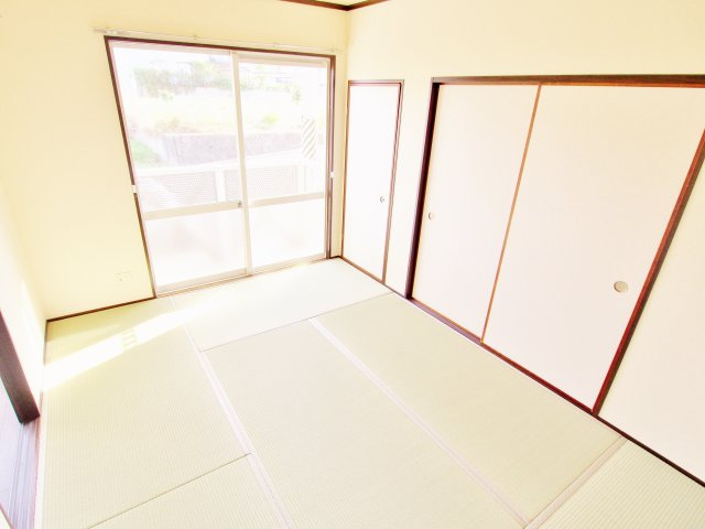 ミニオンハイツ　Bの和室