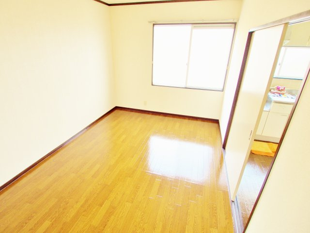 ミニオンハイツ　Bの和室