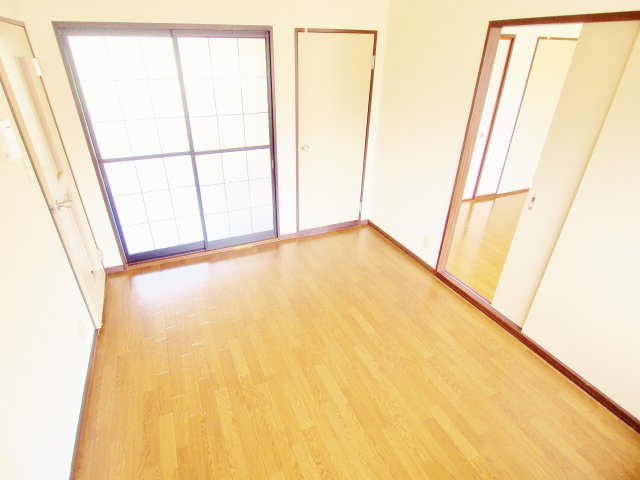 ミニオンハイツ　Bの居間・リビング