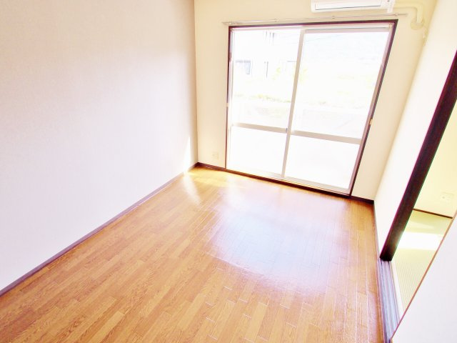 ミニオンハイツ　Bの内装