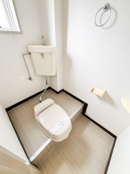 丸鈴グリーンビルBの内装